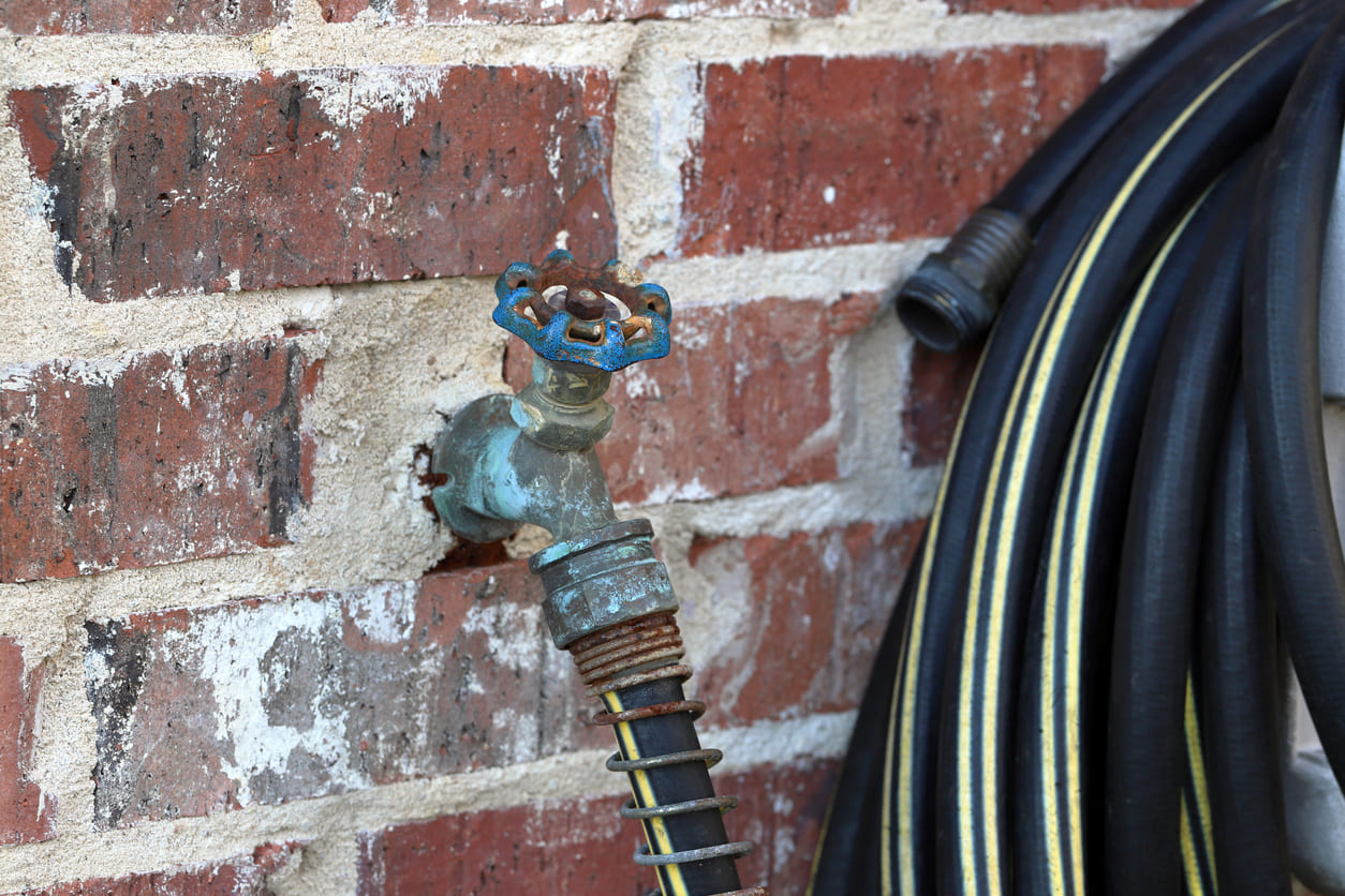 replace an old hose bib in knoxville replace an old hose bib in knoxville